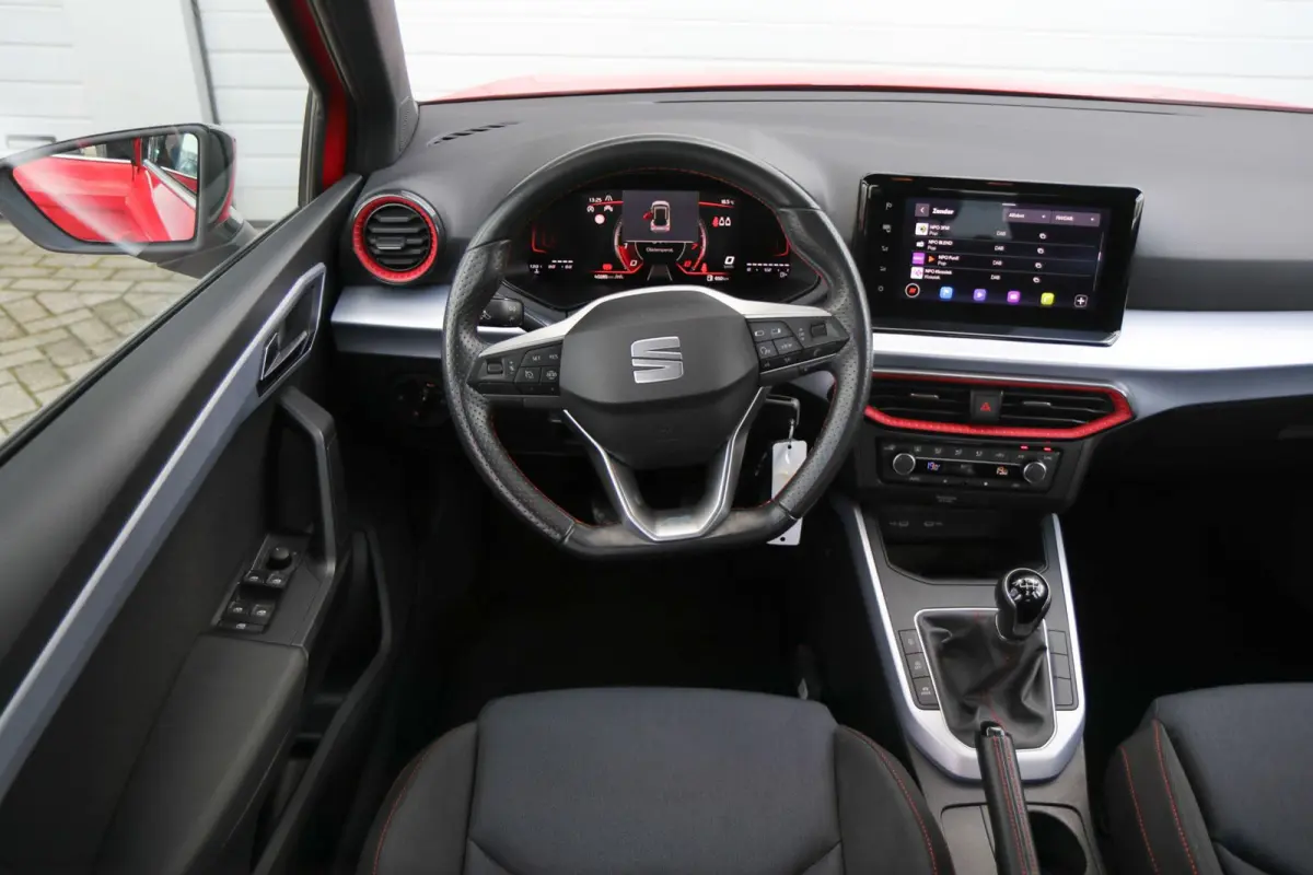 1.0 TSI 115pk FR | Navigatie | Clima | Parkeersensoren Achter
