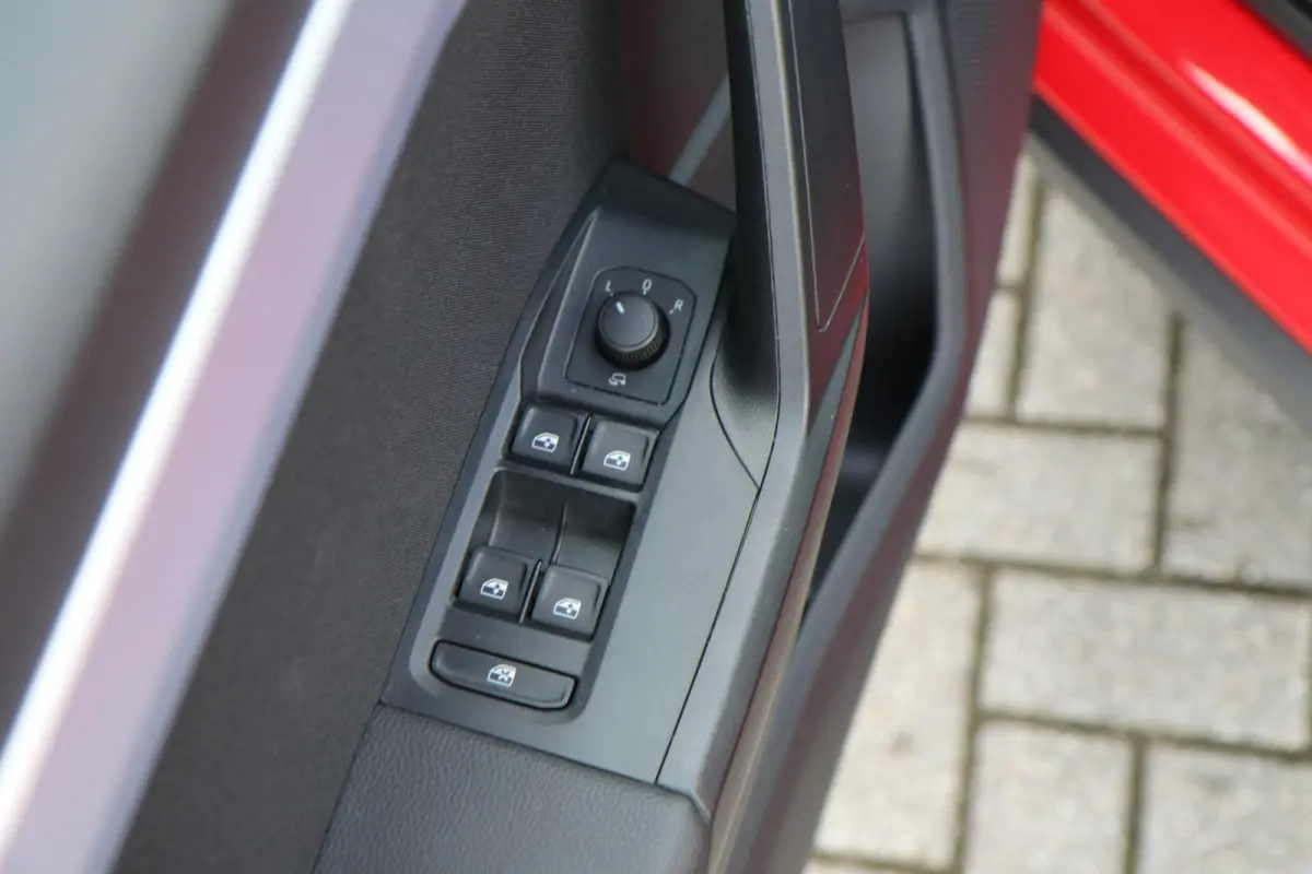 1.0 TSI 115pk FR | Navigatie | Clima | Parkeersensoren Achter