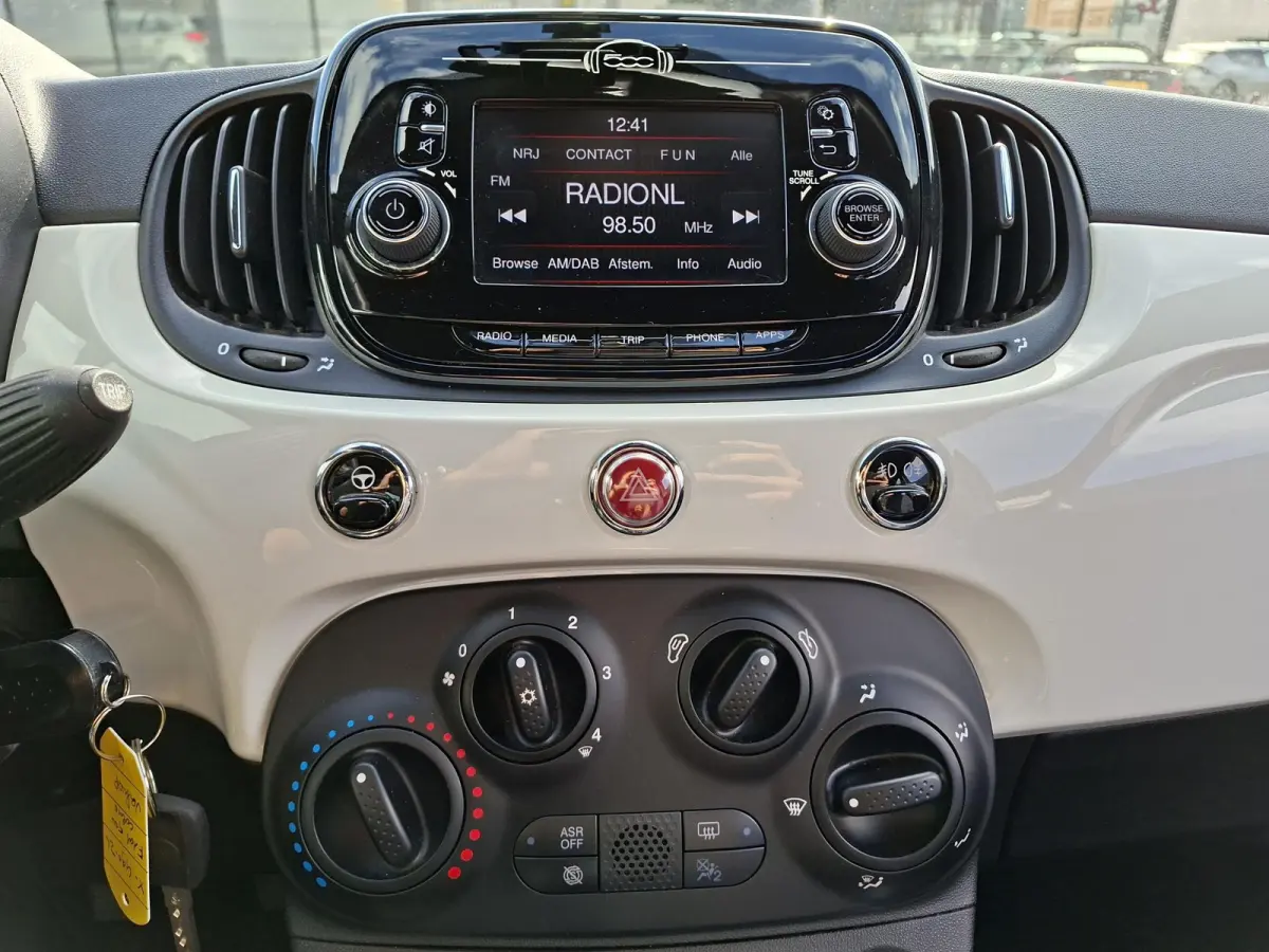 1.0 Hybrid Launch Edition CabrioTop Cruise Control Airco 15inch LM Velgen DAB