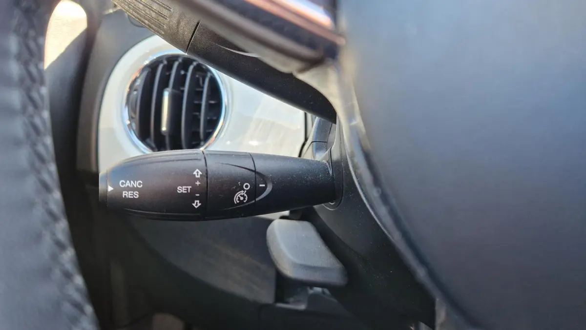 1.0 Hybrid Launch Edition CabrioTop Cruise Control Airco 15inch LM Velgen DAB
