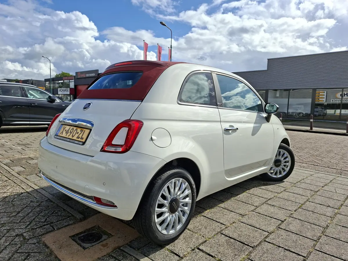 1.0 Hybrid Launch Edition CabrioTop Cruise Control Airco 15inch LM Velgen DAB
