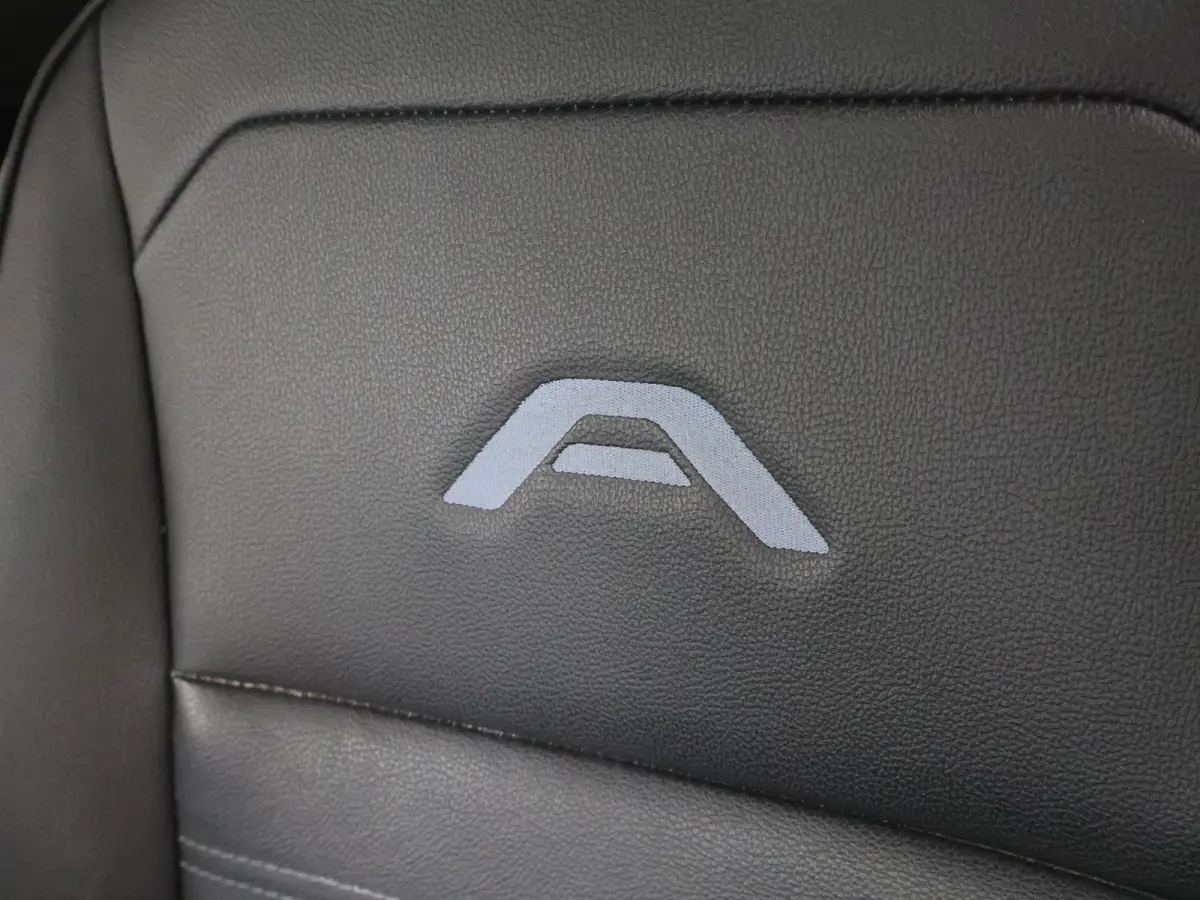 1.0 EcoBoost Active | Navigatie | Lederen Interieur | Camera | DAB | Stoel en stuurverwarming | Cruise Control | Climate Control | B&o Audio | BLIS |