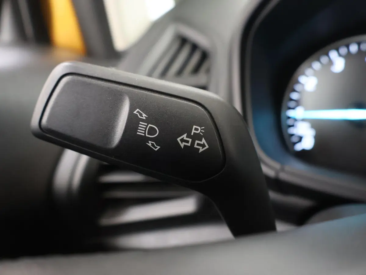 1.0 EcoBoost Active | Navigatie | Lederen Interieur | Camera | DAB | Stoel en stuurverwarming | Cruise Control | Climate Control | B&o Audio | BLIS |
