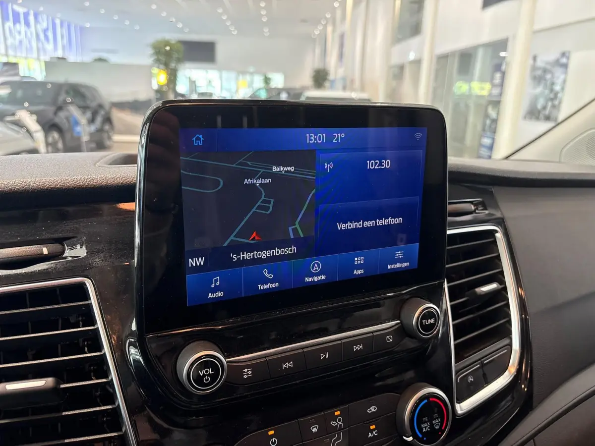 320 2.0 TDCI L1H1 Sport DC ADAPTIVE CRUISE | TREKHAAK | DODEHOEK HERKENING | ELEKTRISCHE BESTUURDERS STOEL | STOEL - STUUR - VOORRUIT VERWARMING | CAMERA