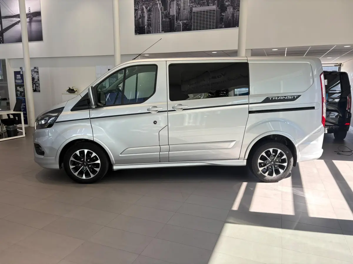 320 2.0 TDCI L1H1 Sport DC ADAPTIVE CRUISE | TREKHAAK | DODEHOEK HERKENING | ELEKTRISCHE BESTUURDERS STOEL | STOEL - STUUR - VOORRUIT VERWARMING | CAMERA