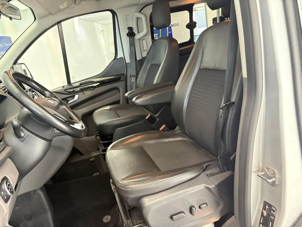 320 2.0 TDCI L1H1 Sport DC ADAPTIVE CRUISE | TREKHAAK | DODEHOEK HERKENING | ELEKTRISCHE BESTUURDERS STOEL | STOEL - STUUR - VOORRUIT VERWARMING | CAMERA