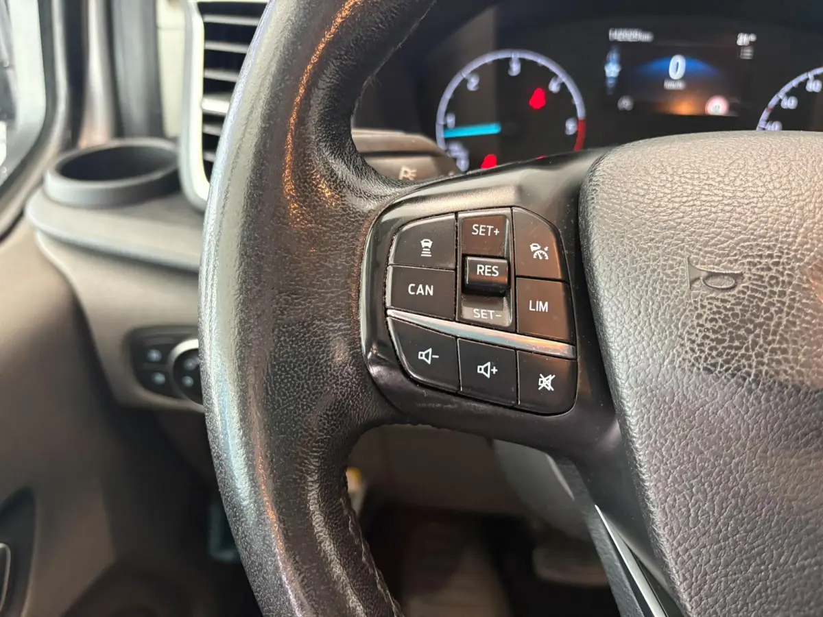 320 2.0 TDCI L1H1 Sport DC ADAPTIVE CRUISE | TREKHAAK | DODEHOEK HERKENING | ELEKTRISCHE BESTUURDERS STOEL | STOEL - STUUR - VOORRUIT VERWARMING | CAMERA