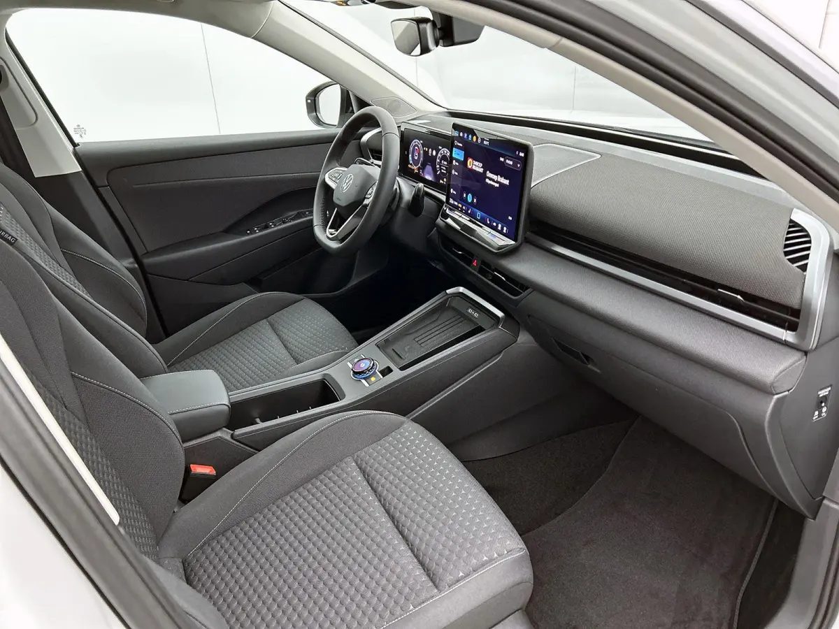 1.5 eTsi Limited Edition 116 PK | Automaat | Camera | Adaptive Cruise Control | Side Assist | Keyless Start | Parkeersensoren | LED | Apple Carplay | Android Auto | Digital Cockpit |
