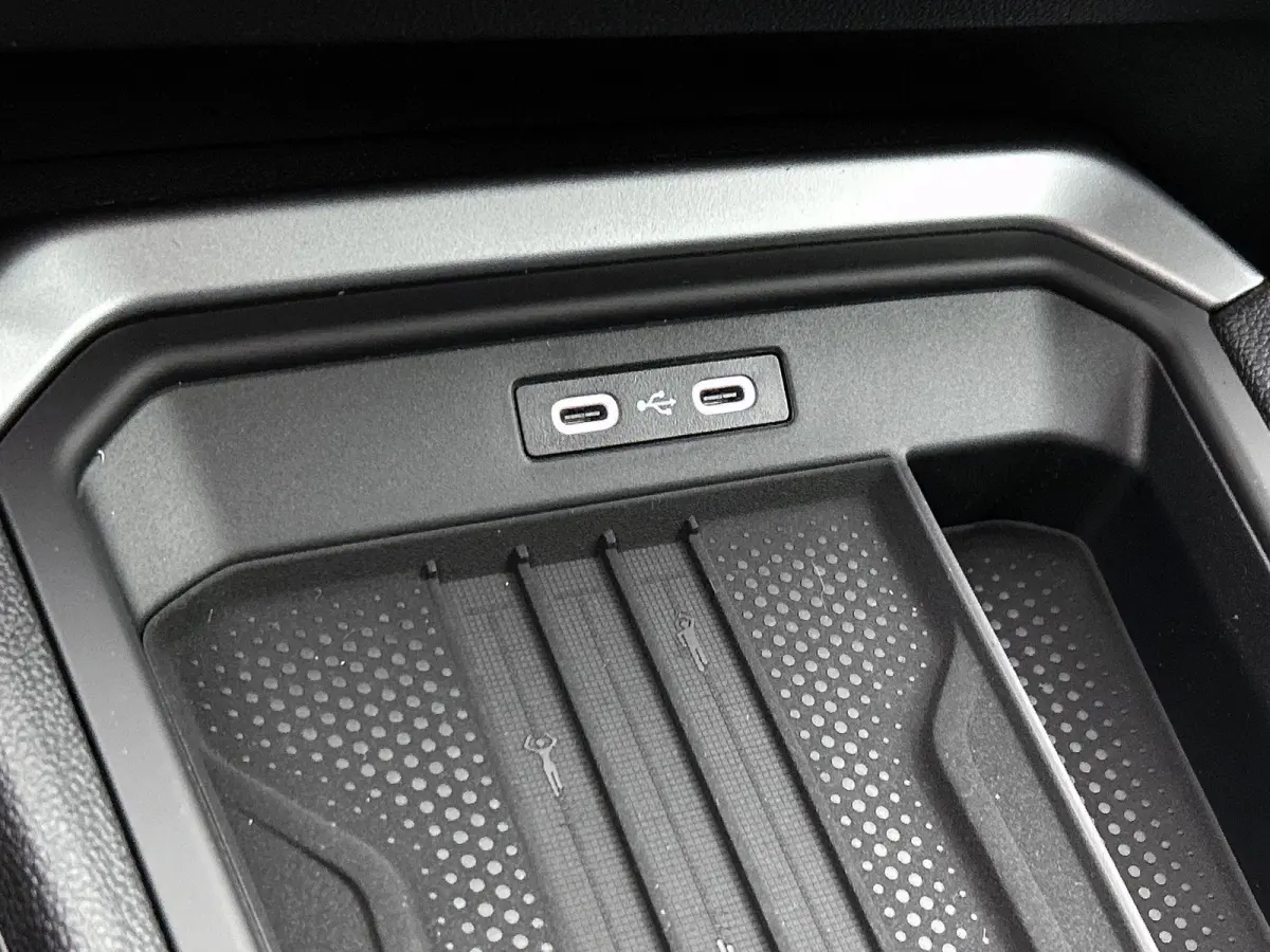 1.5 eTsi Limited Edition 116 PK | Automaat | Camera | Adaptive Cruise Control | Side Assist | Keyless Start | Parkeersensoren | LED | Apple Carplay | Android Auto | Digital Cockpit |