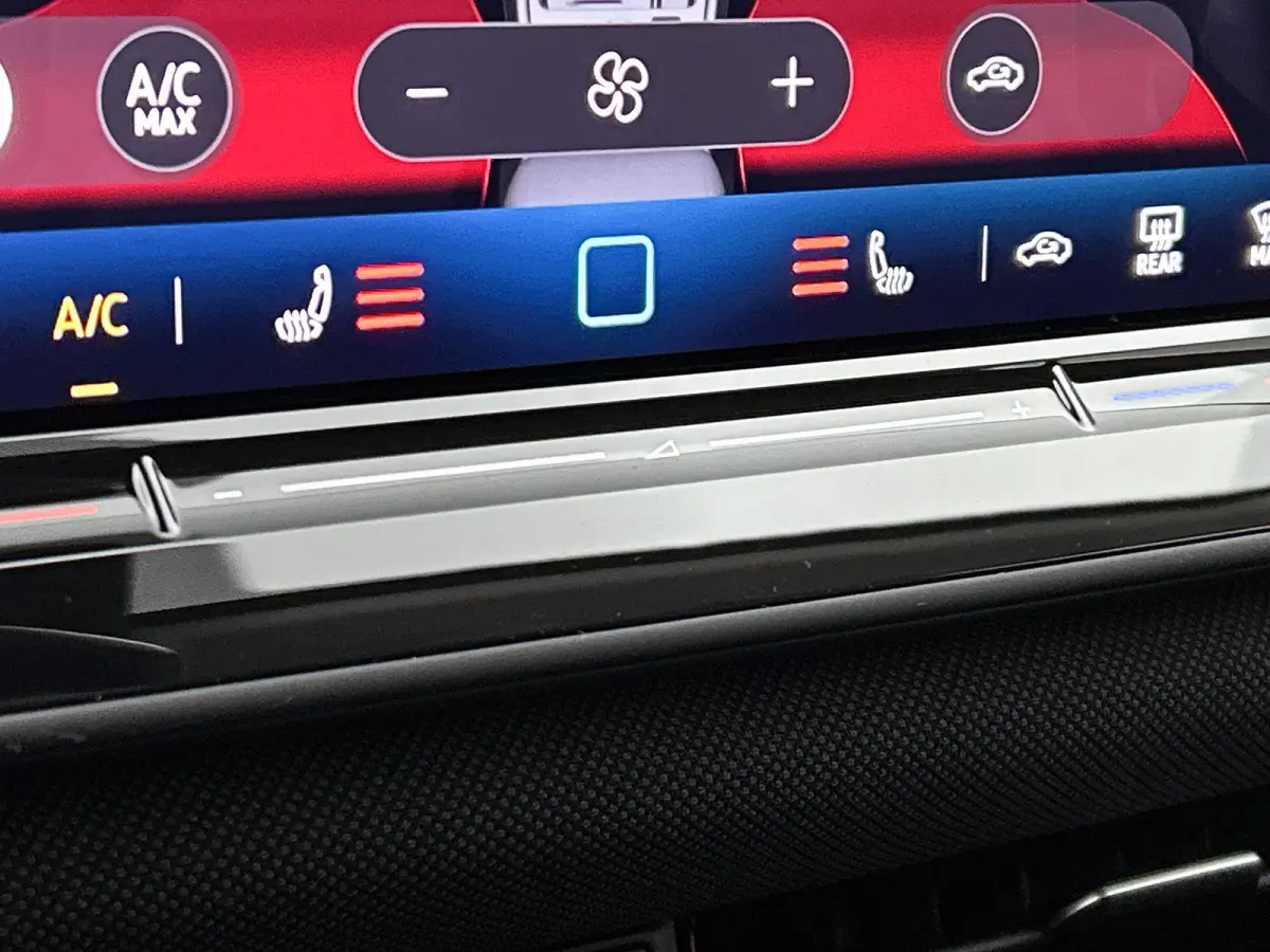 1.5 eTsi Limited Edition 116 PK | Automaat | Camera | Adaptive Cruise Control | Side Assist | Keyless Start | Parkeersensoren | LED | Apple Carplay | Android Auto | Digital Cockpit |