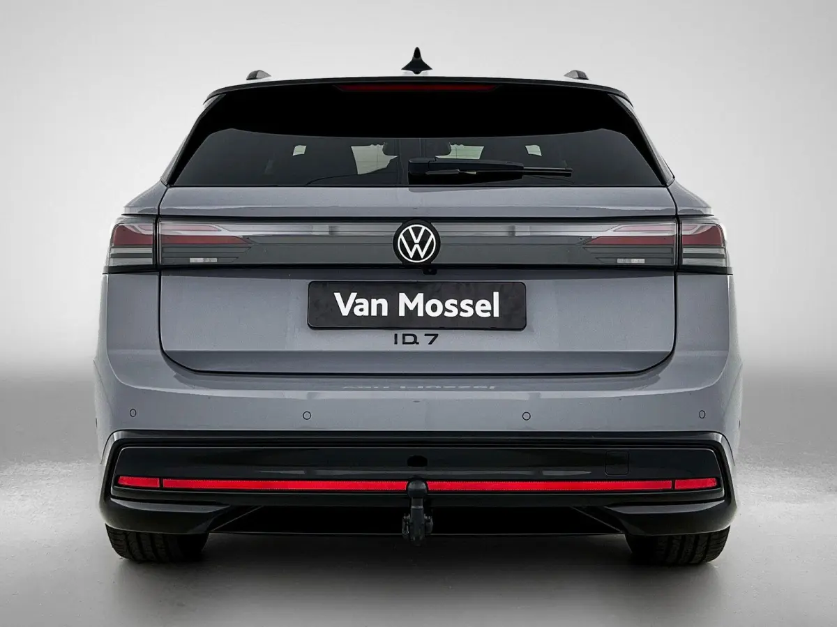 Limited Edition 77 kWh | Trekhaak inklapbaar | Apple CarPlay en Android Auto | head-updisplay | Adaptive Cruise Control | Voorstoelen verwarmbaar | Automatische airconditioning | Parkeercame