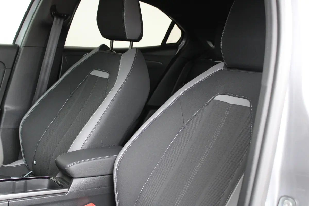 1.2 Turbo Hybrid GS | LED Matrix | Navigatie | Achteruitrijcamera | Stuurverwarming | Climate control |