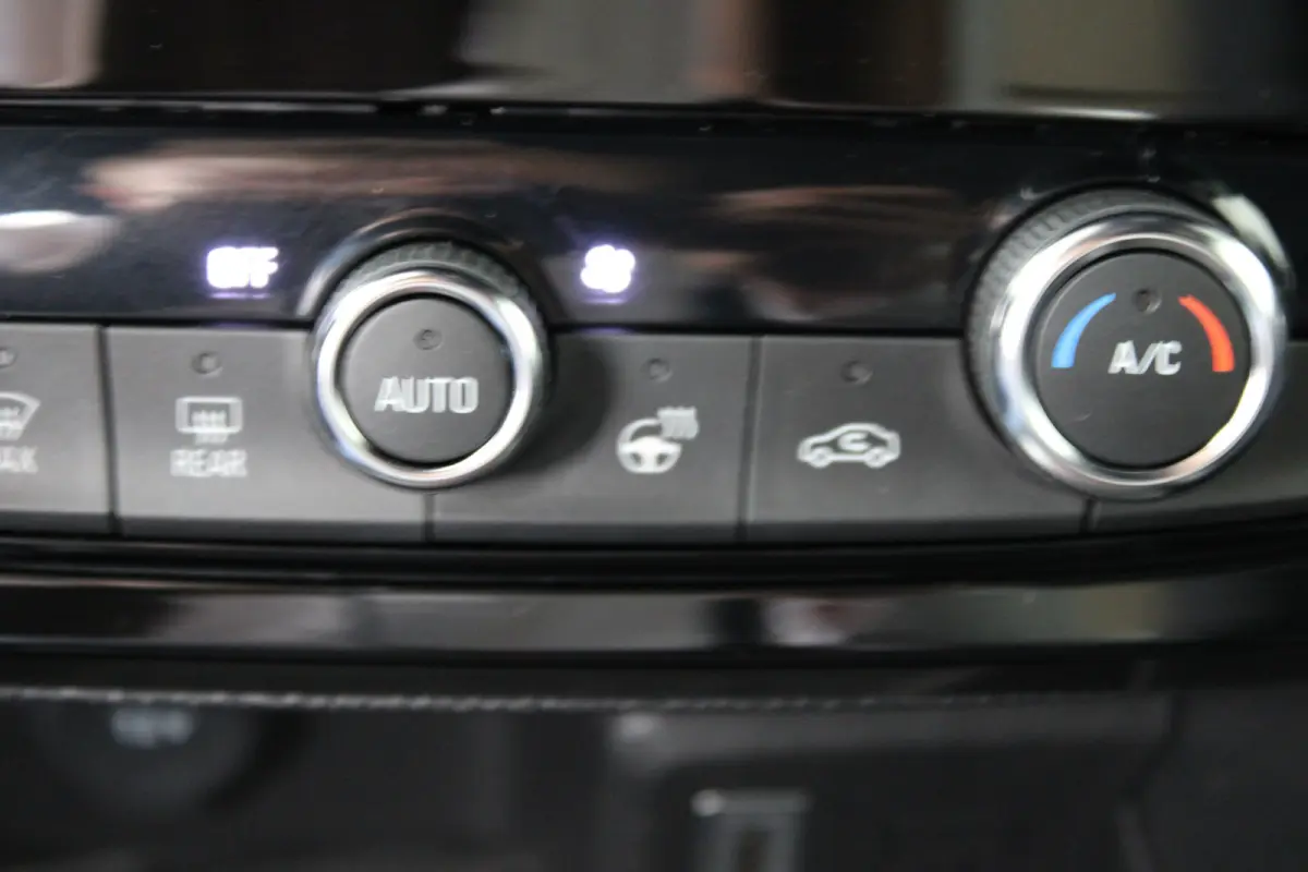 1.2 Turbo Hybrid GS | LED Matrix | Navigatie | Achteruitrijcamera | Stuurverwarming | Climate control |