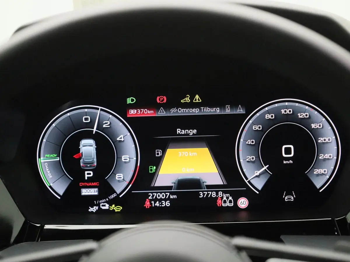 40 TFSI e S edition Navigatie | Camera | Cruise control | Airco | Stoelverwarming | 17 Inch Velgen | Parkeersensoren |