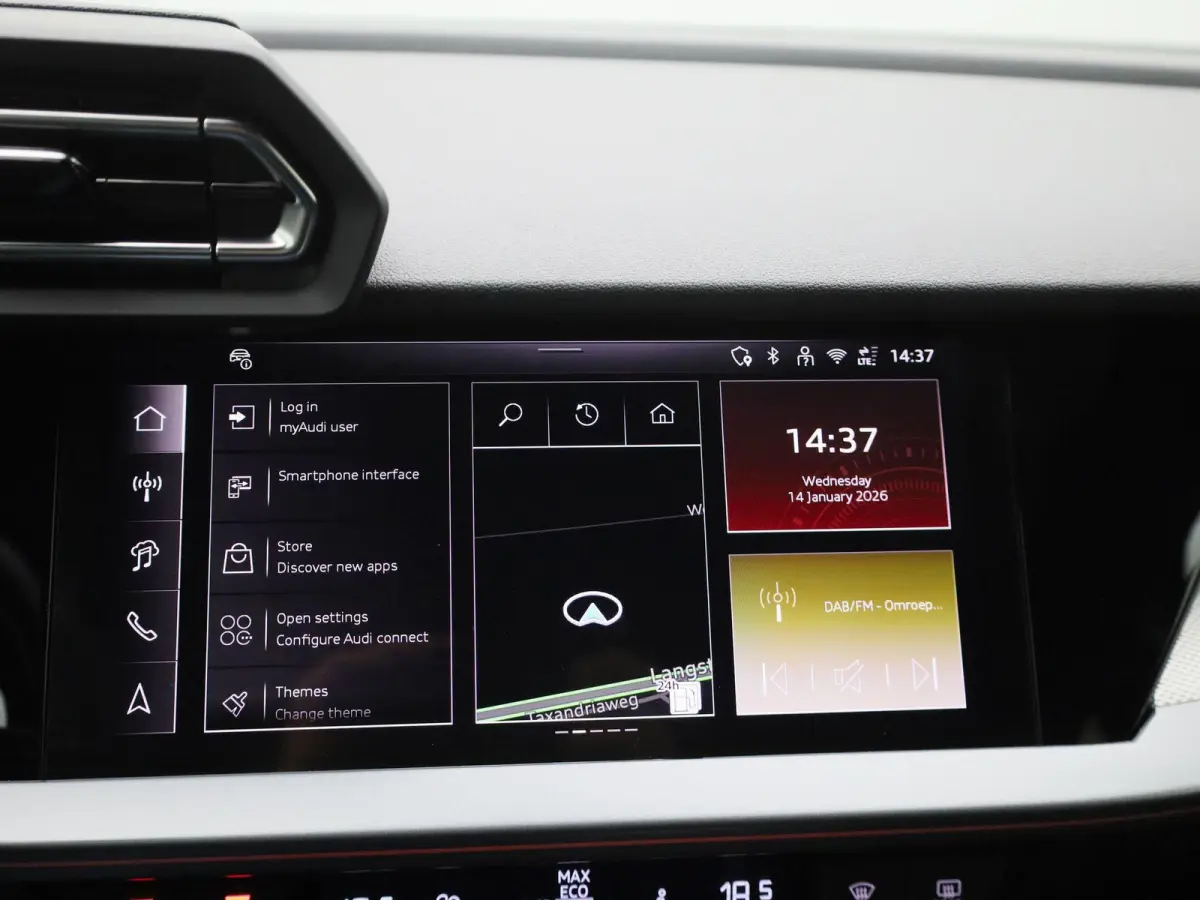 40 TFSI e S edition Navigatie | Camera | Cruise control | Airco | Stoelverwarming | 17 Inch Velgen | Parkeersensoren |