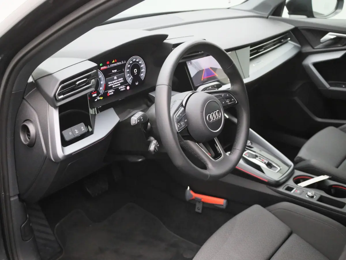 40 TFSI e S edition Navigatie | Camera | Cruise control | Airco | Stoelverwarming | 17 Inch Velgen | Parkeersensoren |