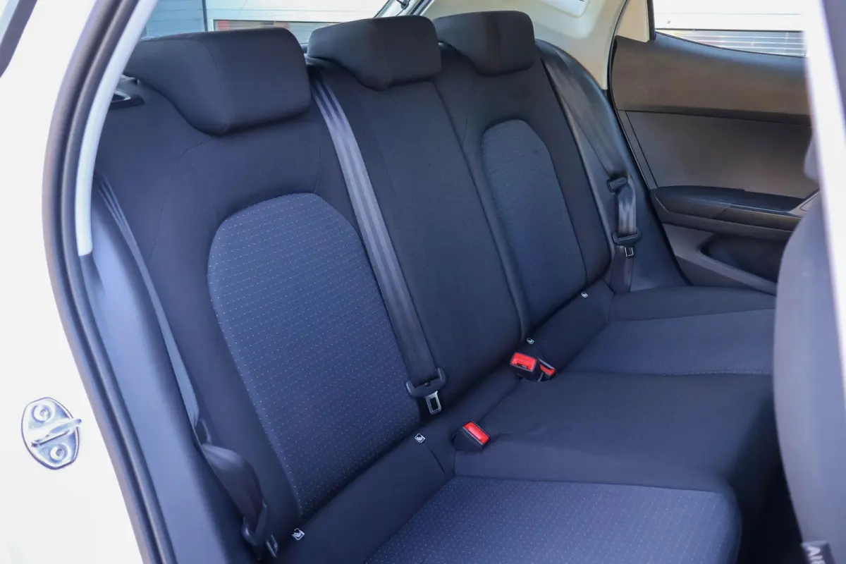 1.0 EcoTSI 95pk Style | Airco | Apple CarPlay/ Android Auto | Parkeersensoren Achter | Cruise Control | DAB
