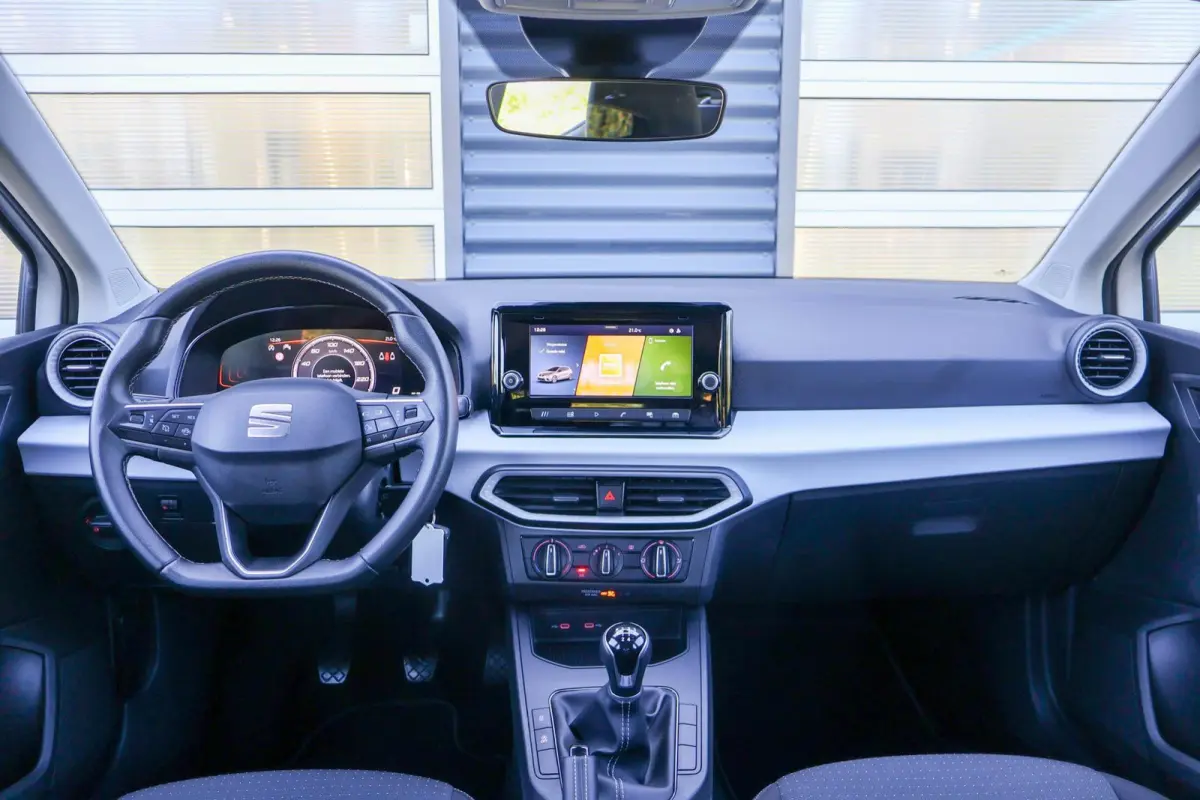 1.0 EcoTSI 95pk Style | Airco | Apple CarPlay/ Android Auto | Parkeersensoren Achter | Cruise Control | DAB
