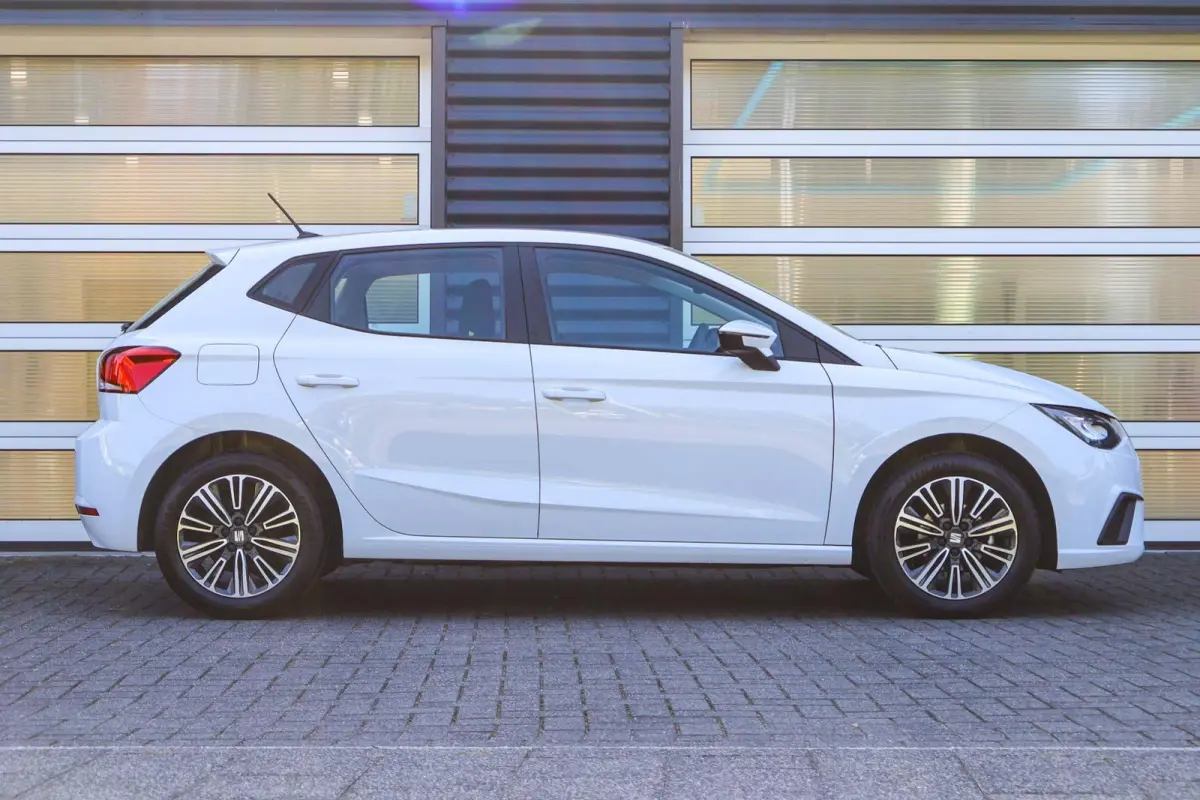 1.0 EcoTSI 95pk Style | Airco | Apple CarPlay/ Android Auto | Parkeersensoren Achter | Cruise Control | DAB