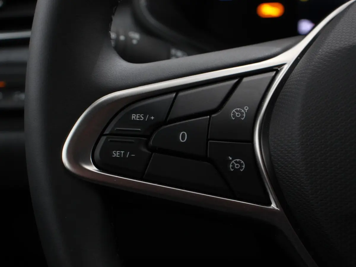 1.0 TCe 90 GPF Automaat evolution DEMO ! Navigatie Apple Carplay/Android Auto Airco Dab Led Parkeer sensoren