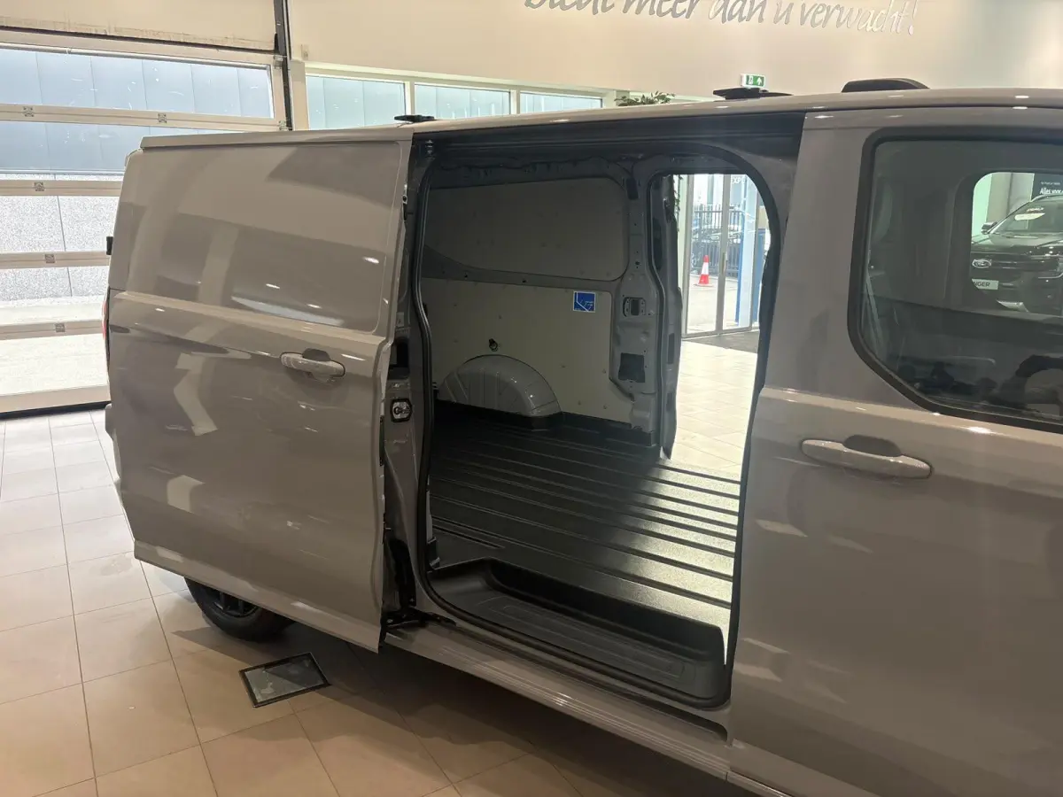 320 2.5 PHEV L2H1 Sport DUBBELE ZIJ-SCHUIFDEUR | 360 CAMERA | DODDE HOEK HERKENING | INKLAPBARE IMPERIAAL | APPLE CARPLAY | TREKHAAK