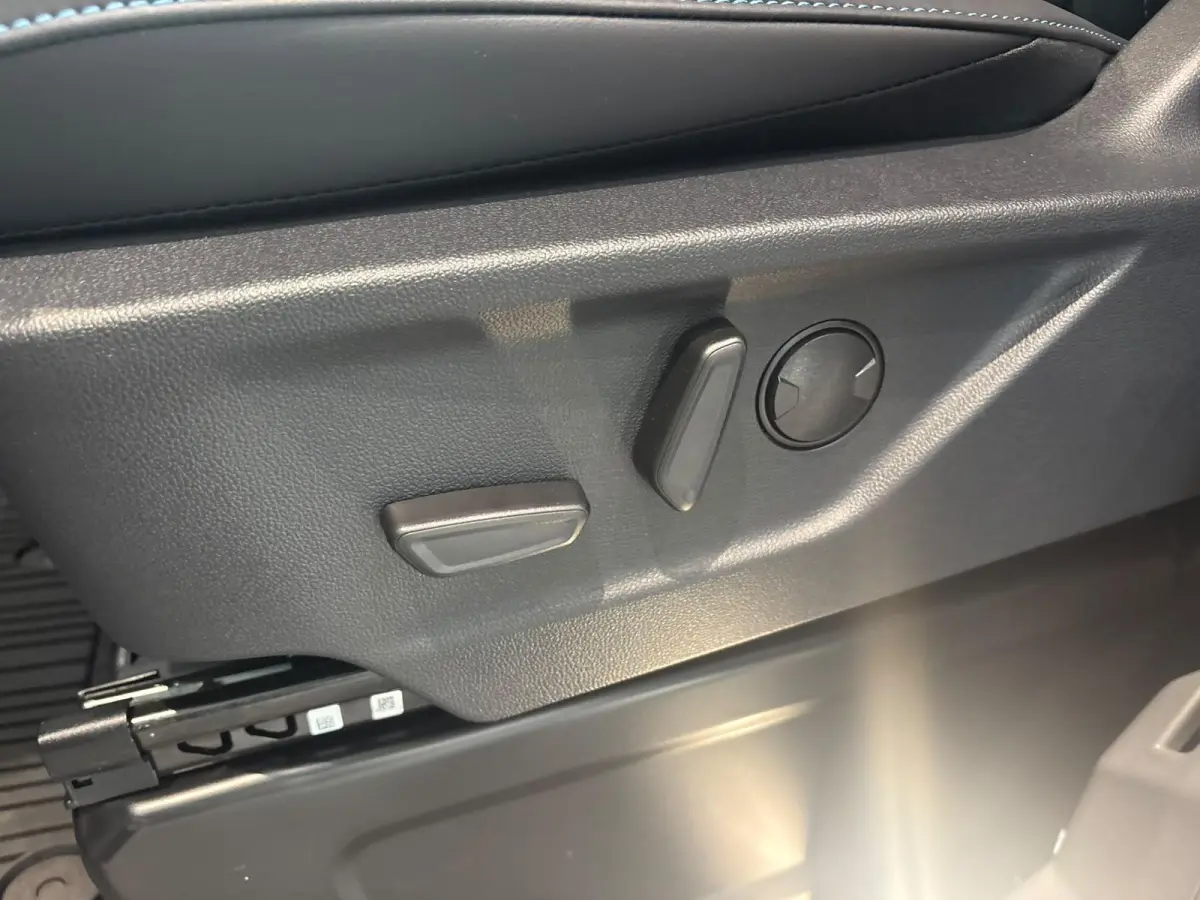 320 2.5 PHEV L2H1 Sport DUBBELE ZIJ-SCHUIFDEUR | 360 CAMERA | DODDE HOEK HERKENING | INKLAPBARE IMPERIAAL | APPLE CARPLAY | TREKHAAK