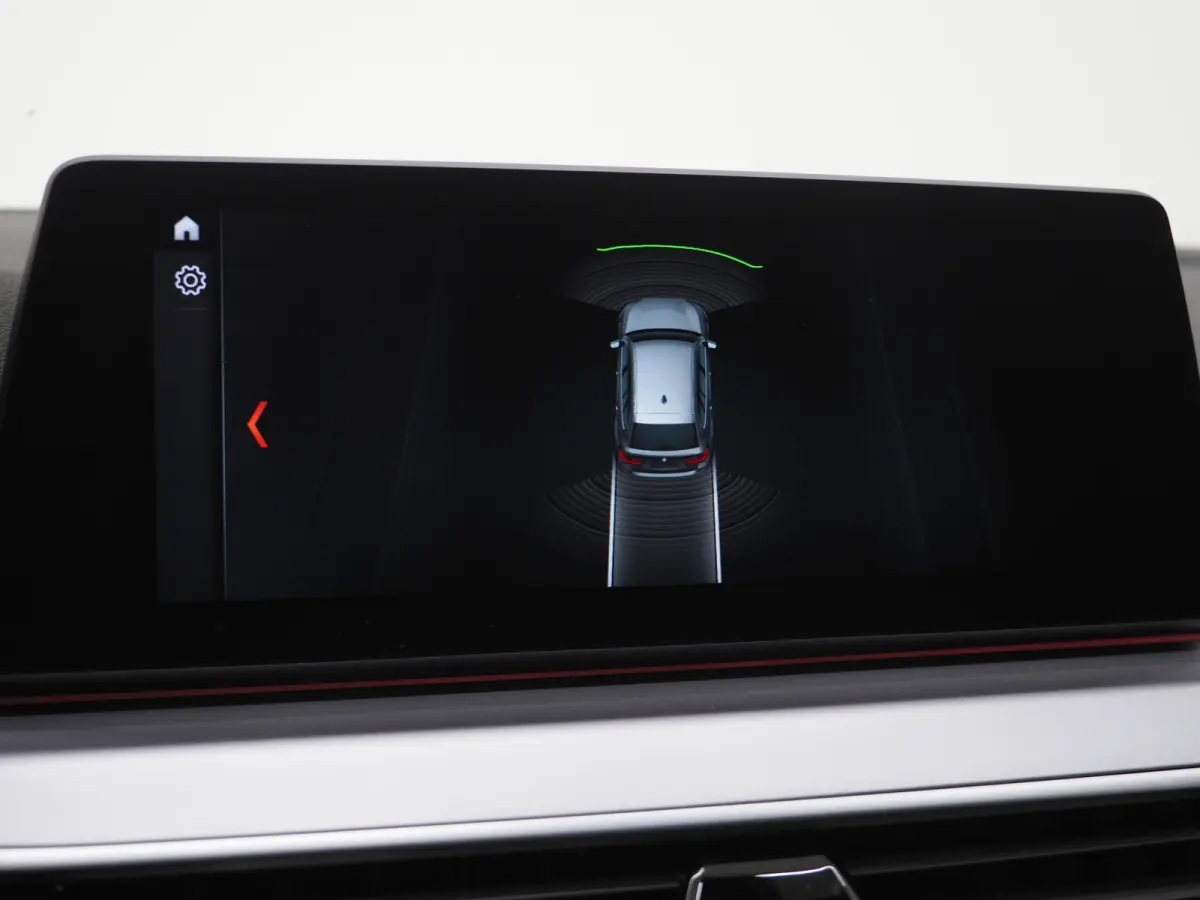 520i Executive | Leder | Harman/Kardon | Sfeerlicht | Virtual | Stoelverwarming | LED | Carplay