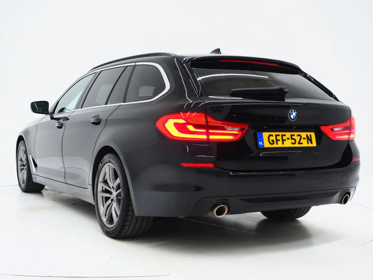 520i Executive | Leder | Harman/Kardon | Sfeerlicht | Virtual | Stoelverwarming | LED | Carplay