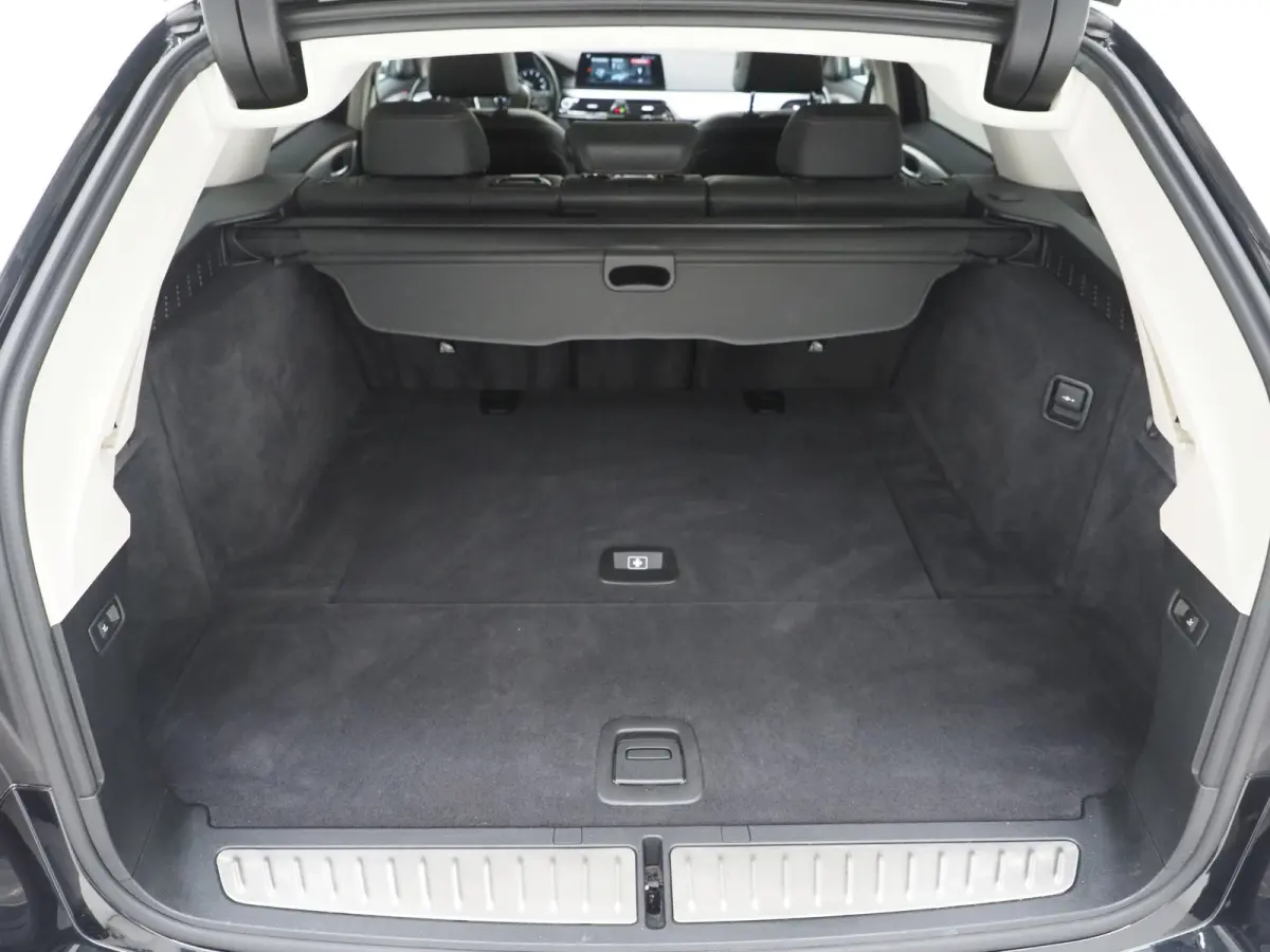 520i Executive | Leder | Harman/Kardon | Sfeerlicht | Virtual | Stoelverwarming | LED | Carplay