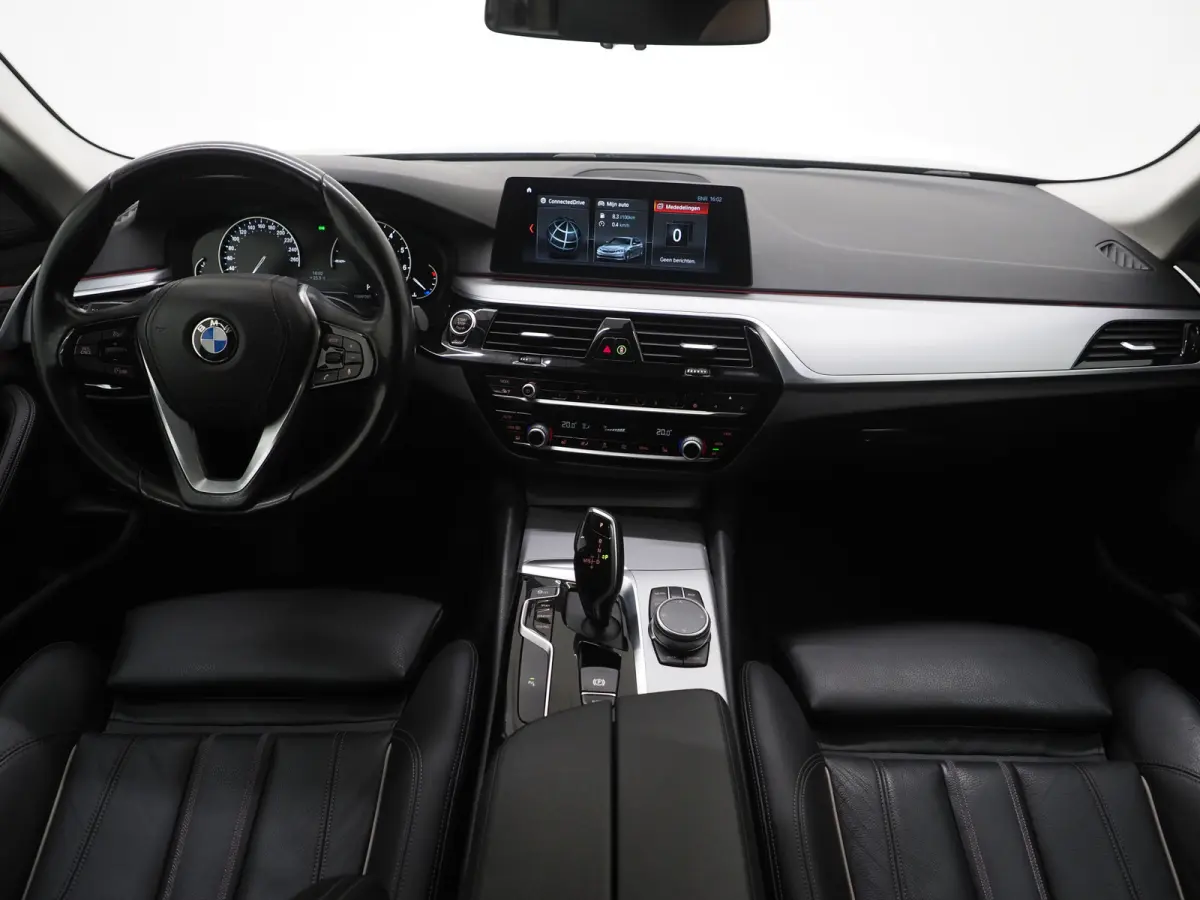 520i Executive | Leder | Harman/Kardon | Sfeerlicht | Virtual | Stoelverwarming | LED | Carplay