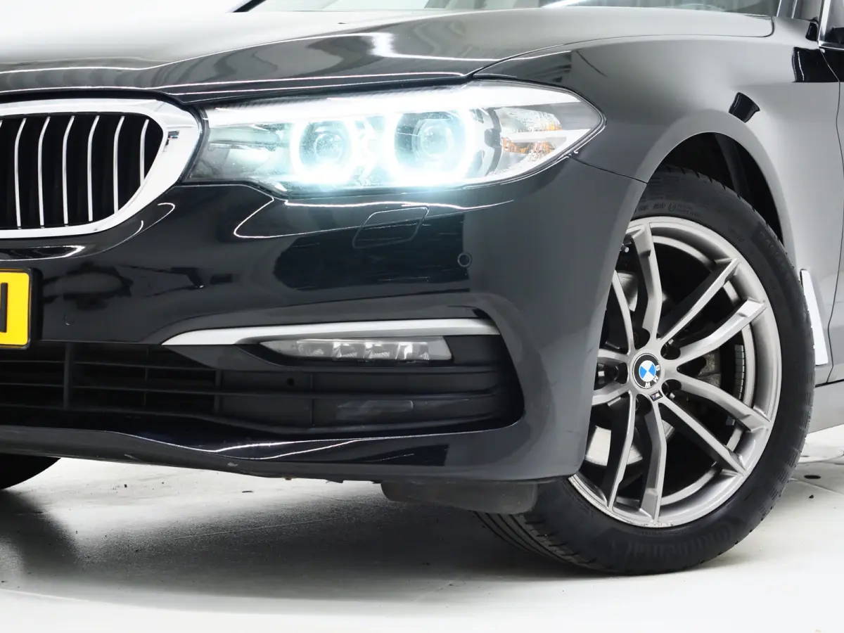 520i Executive | Leder | Harman/Kardon | Sfeerlicht | Virtual | Stoelverwarming | LED | Carplay