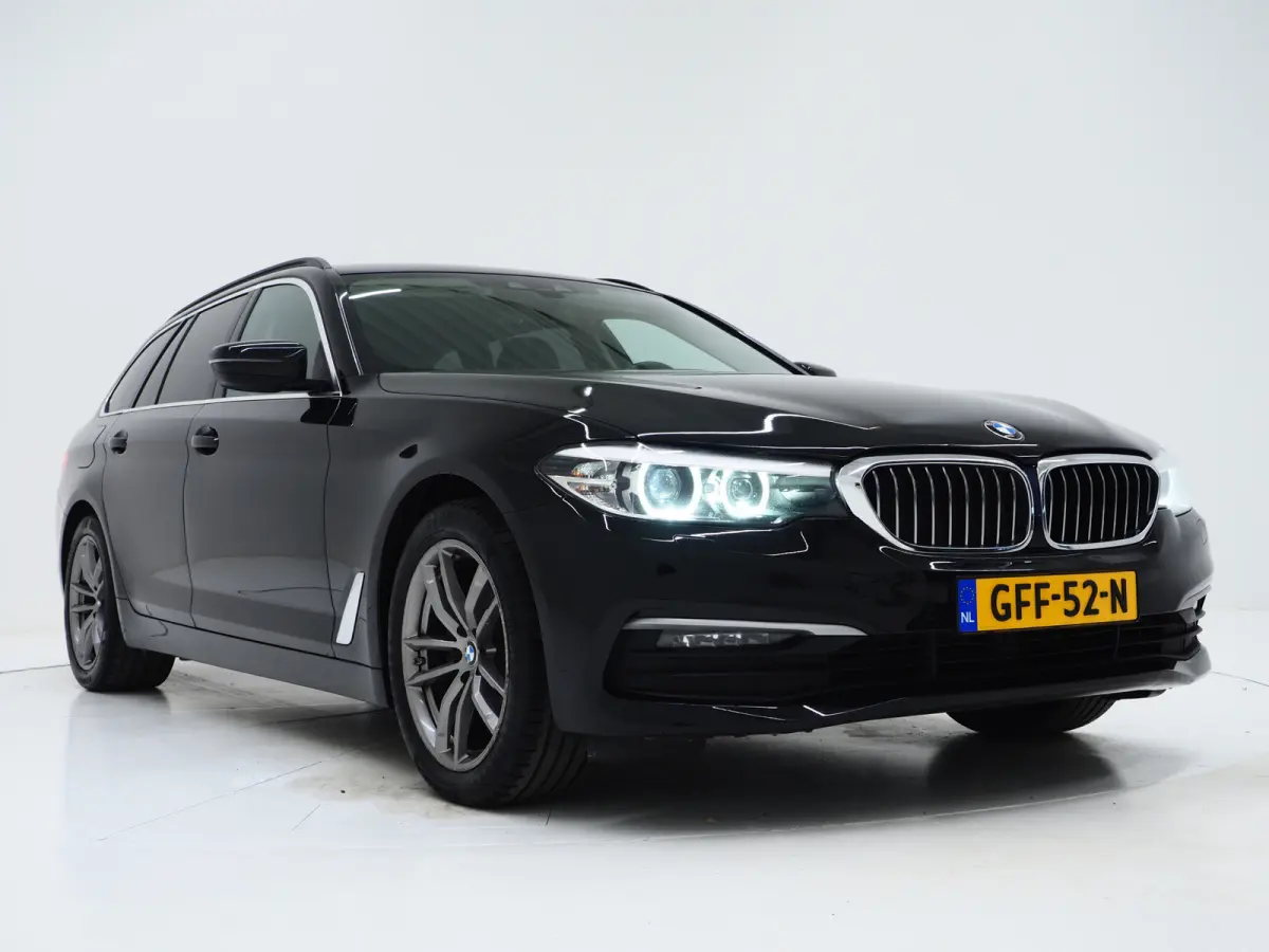 520i Executive | Leder | Harman/Kardon | Sfeerlicht | Virtual | Stoelverwarming | LED | Carplay