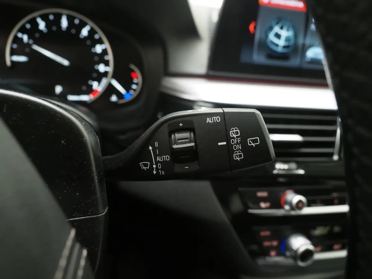 520i Executive | Leder | Harman/Kardon | Sfeerlicht | Virtual | Stoelverwarming | LED | Carplay