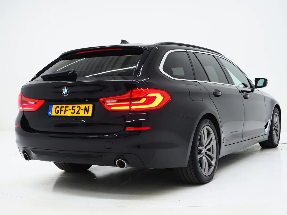 520i Executive | Leder | Harman/Kardon | Sfeerlicht | Virtual | Stoelverwarming | LED | Carplay