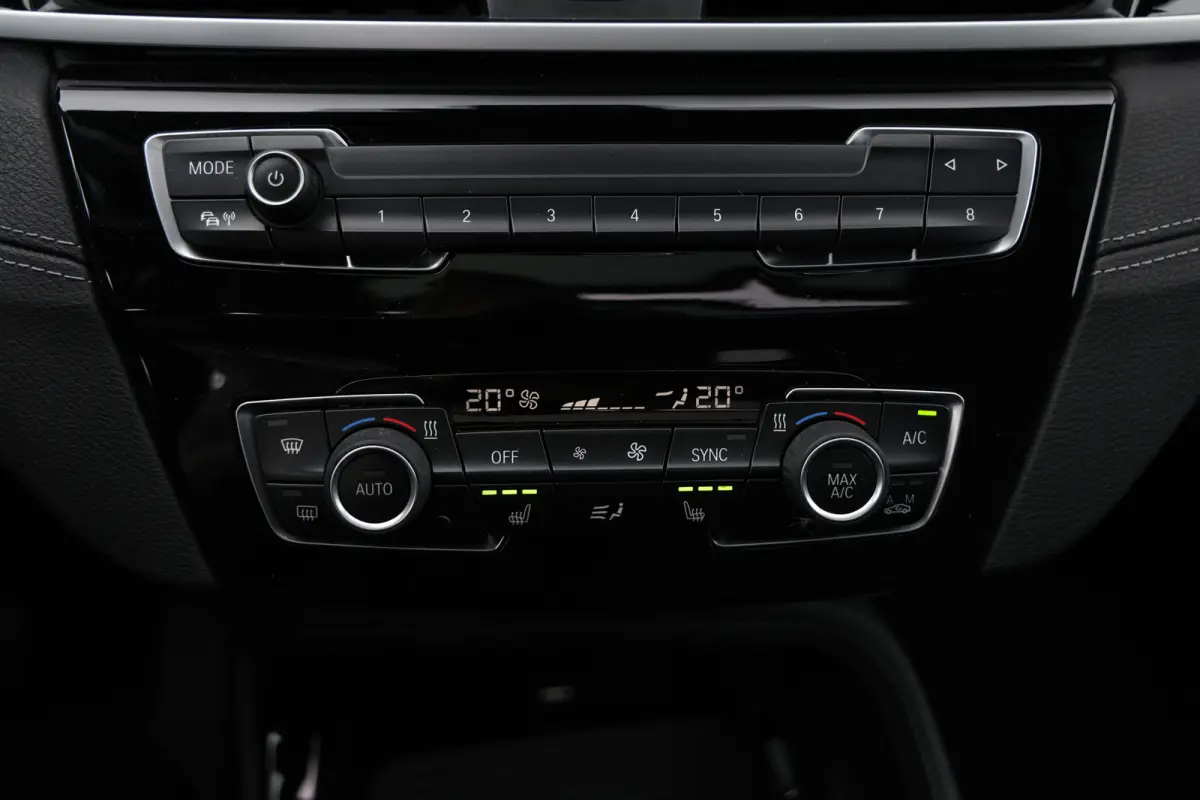xDrive25e 220pk M-Sport Black Edition Pano|Trekh|H&K|HUD|Leder|Stuurvw