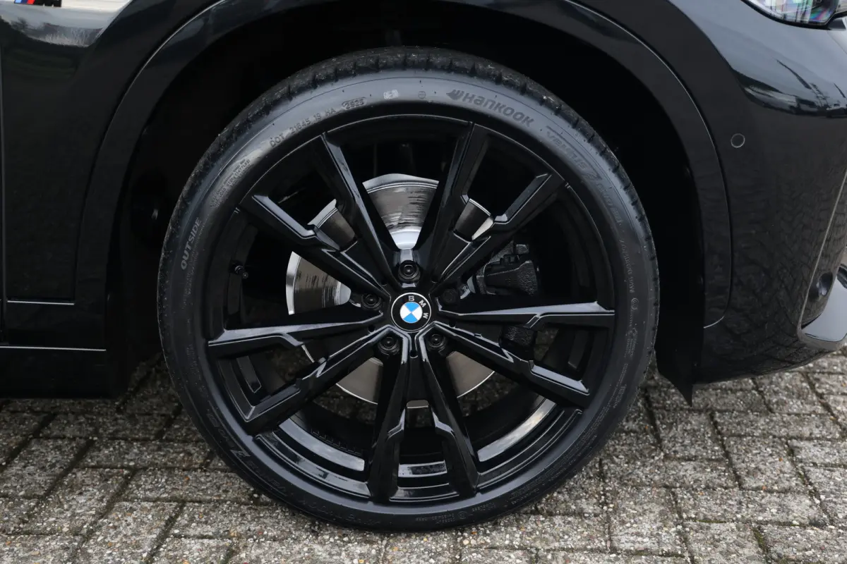 xDrive25e 220pk M-Sport Black Edition Pano|Trekh|H&K|HUD|Leder|Stuurvw