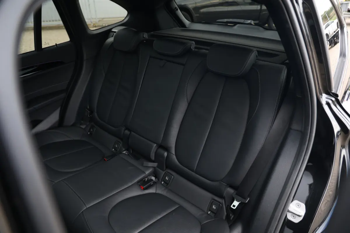 xDrive25e 220pk M-Sport Black Edition Pano|Trekh|H&K|HUD|Leder|Stuurvw
