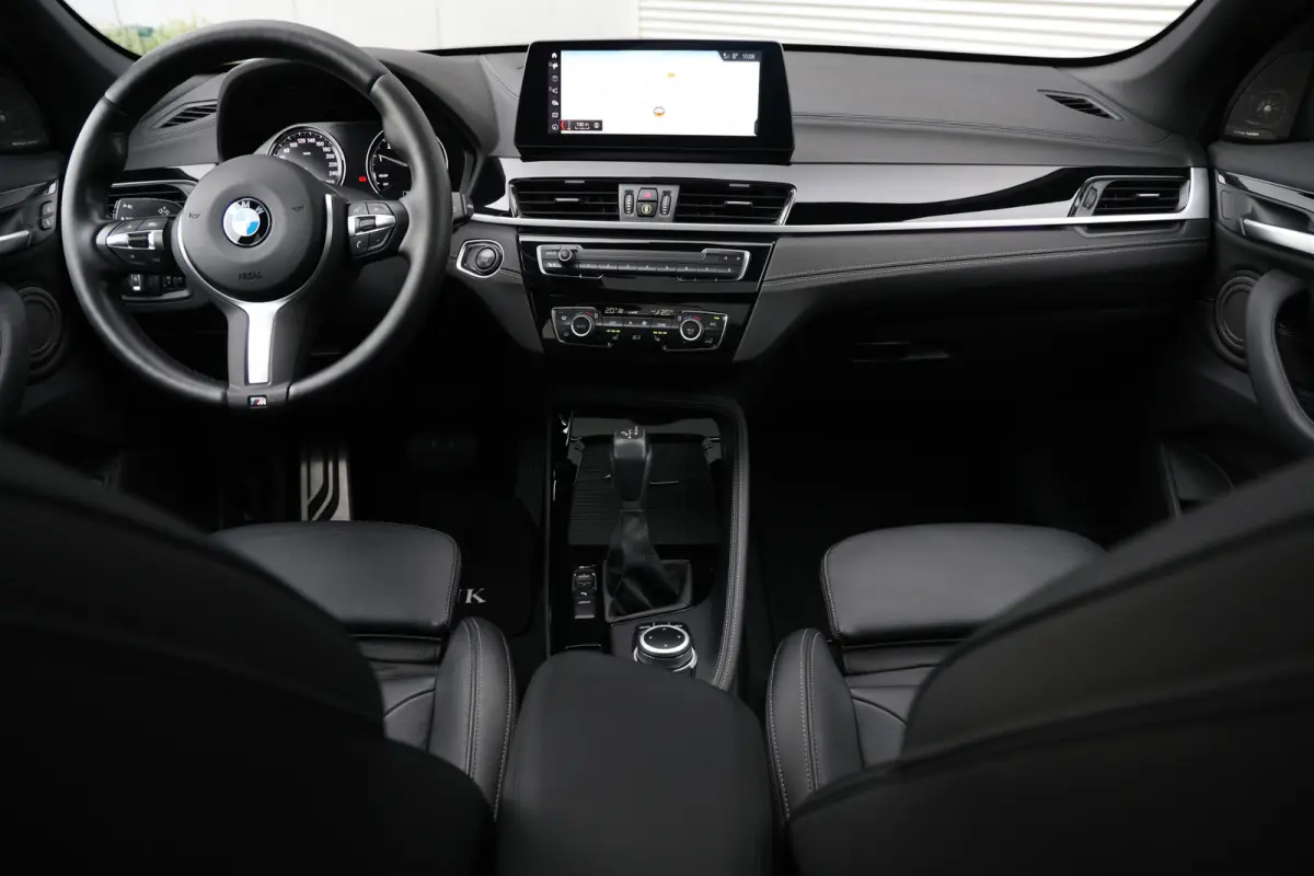 xDrive25e 220pk M-Sport Black Edition Pano|Trekh|H&K|HUD|Leder|Stuurvw