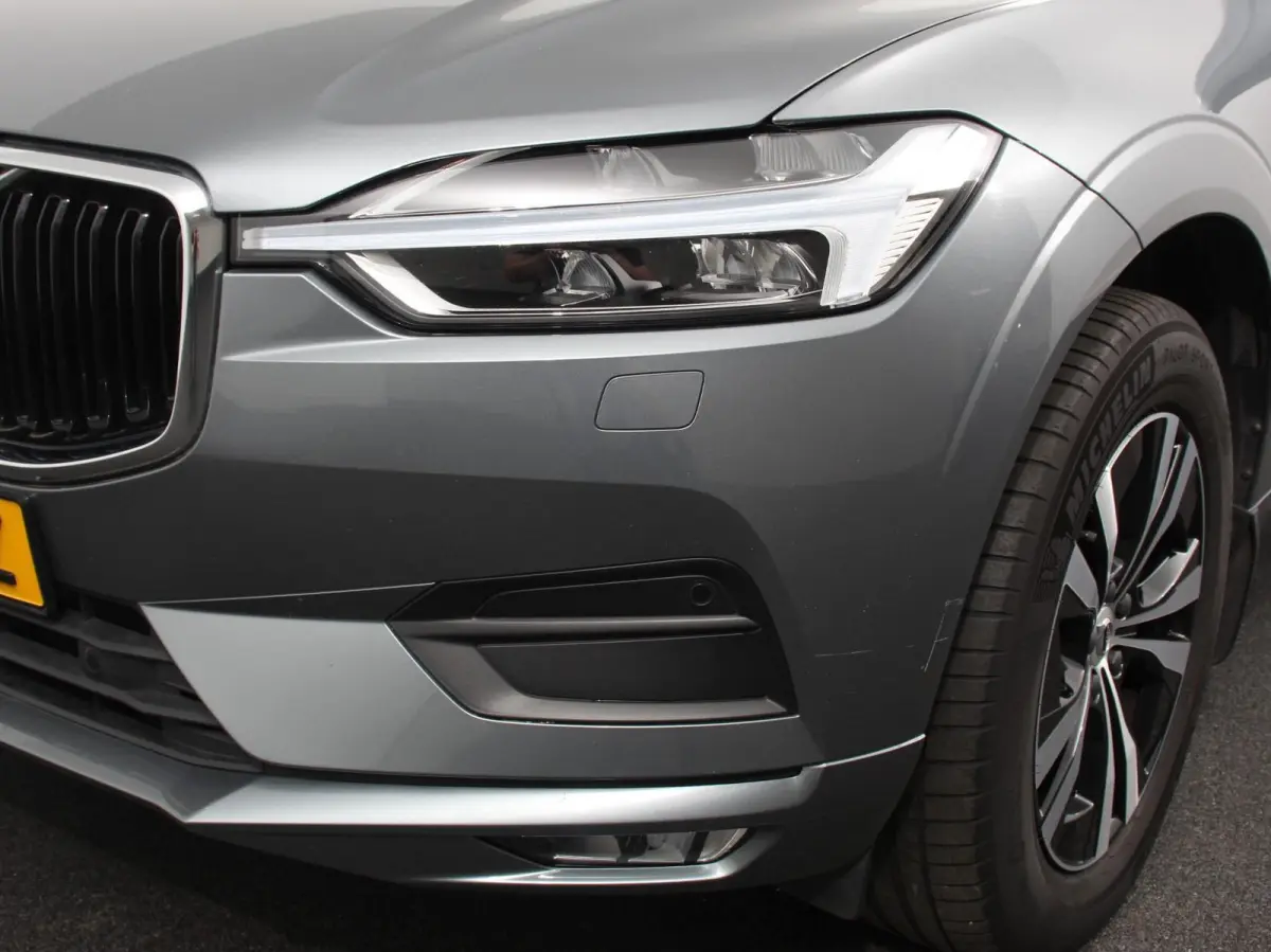 2.0 B4 Automaat Momentum Apple Carplay / Android Auto Adaptive Cruise Control Camera Lane/Side Assist Elektrische Achterklep Stoelverwarming
