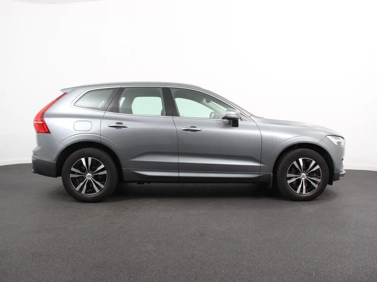 2.0 B4 Automaat Momentum Apple Carplay / Android Auto Adaptive Cruise Control Camera Lane/Side Assist Elektrische Achterklep Stoelverwarming