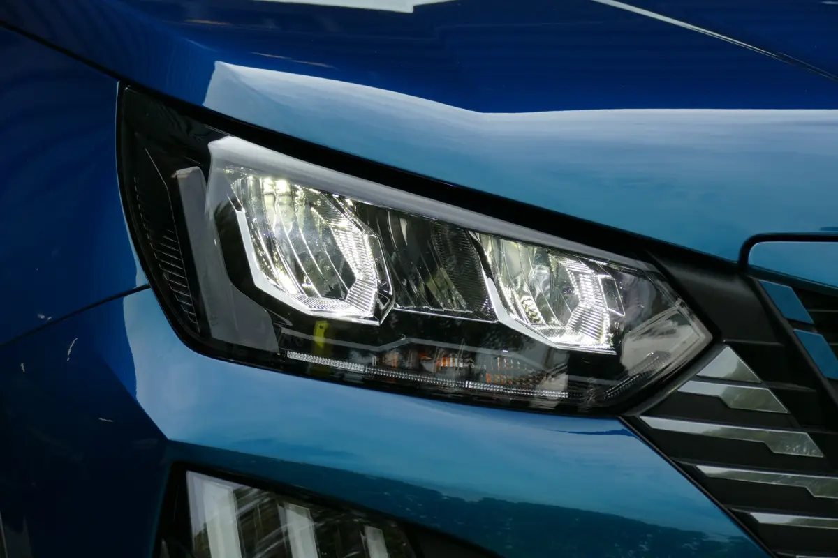 1.2 HYBRID 145PK ALLURE AUTOMAAT / CAMERA V+A / KEYLESS / FULL-LED / 8 JAAR GARANTIE / 17"LMV / BLUETOOTH / ADAPT. CRUISECONTROL / 1E EIGENAAR / SCHITTERENDE STAAT !!