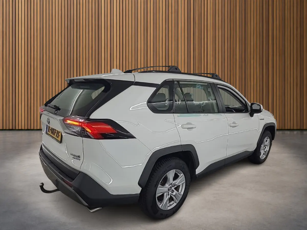 2.5 Hybrid AWD Active 1e-Eig. & Dealer-Onderh. BOVAG-Garantie. NL-Auto.