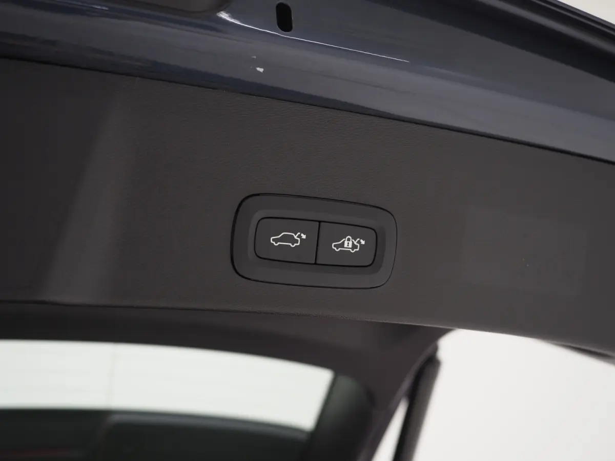 1.5 T5 Inscription | Panoramadak | Leder | Pilot Assist | Camera | Keyless | Memory | LED | Carplay