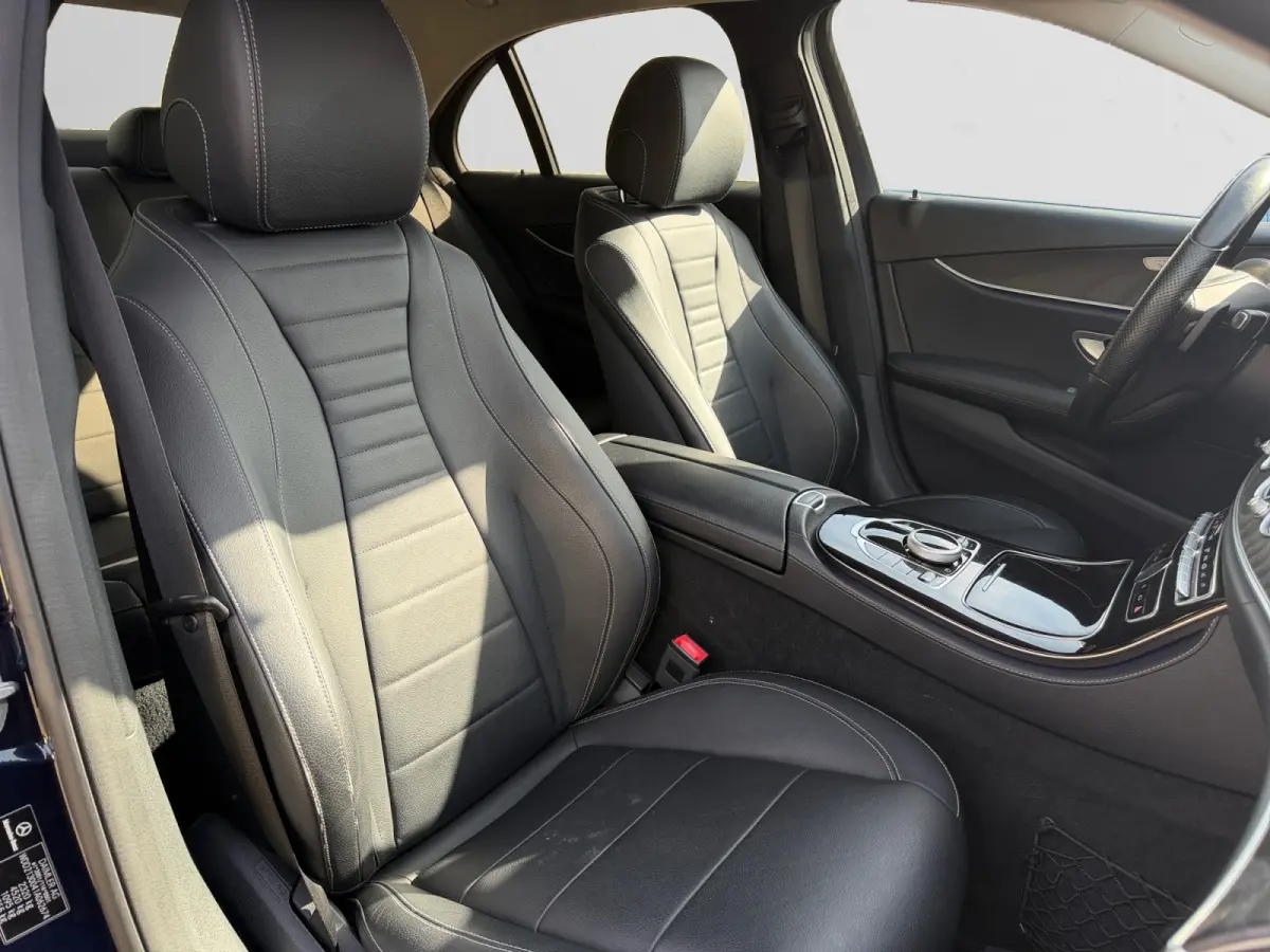 220 d AMG Prestige Plus NAP 49dkm, Dealer onderhouden, Sfeerverlichting, Elek Trekhaak, Night Edition