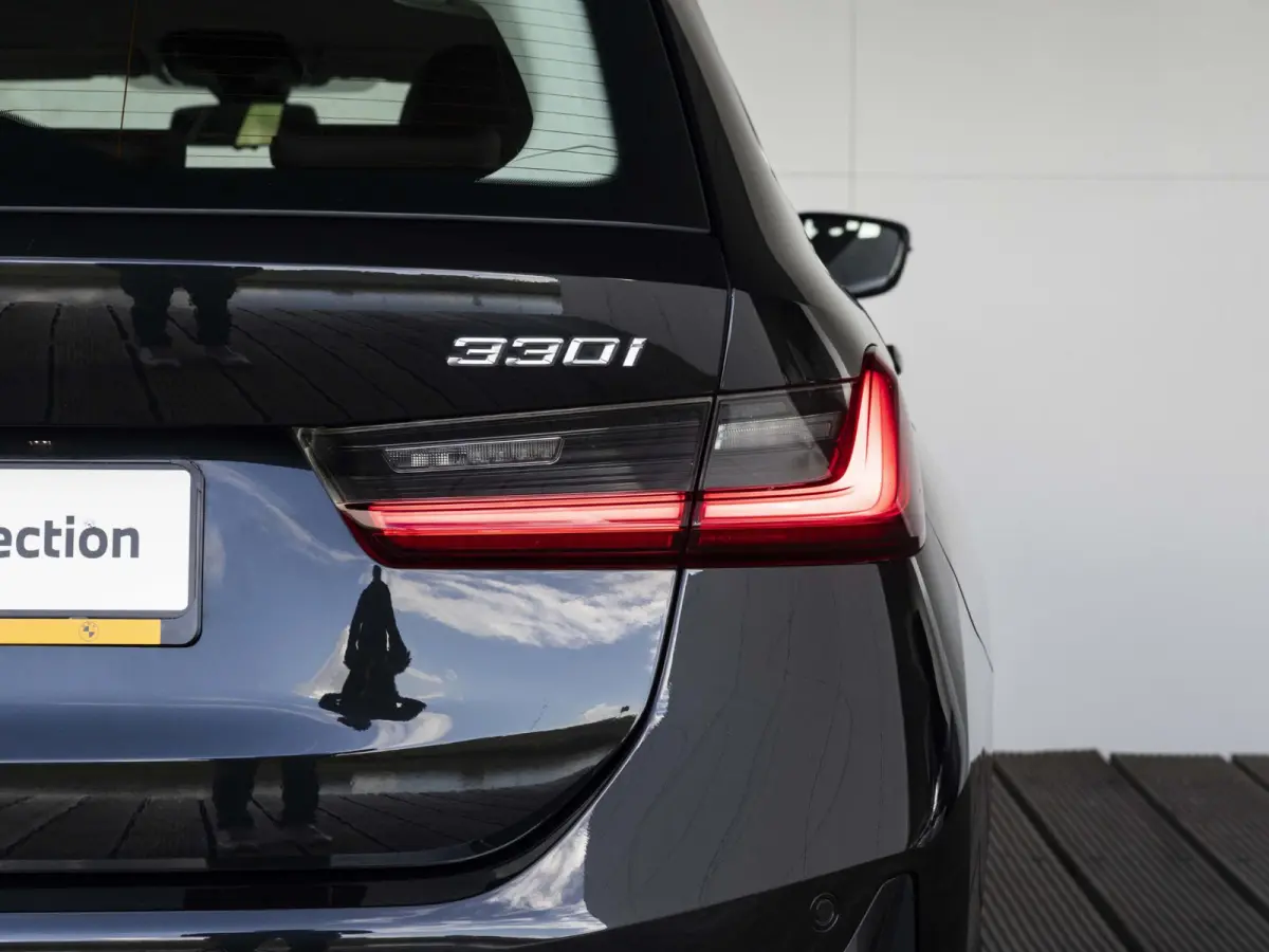 330i | High Executive | Parking Assistant | HIFI | 17 inch | Cruise Control | Trekhaak