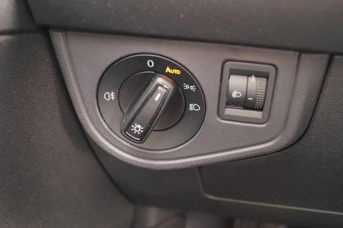 1.0 TSI Life -AIRCO-LED-ACC-CARPLAY-