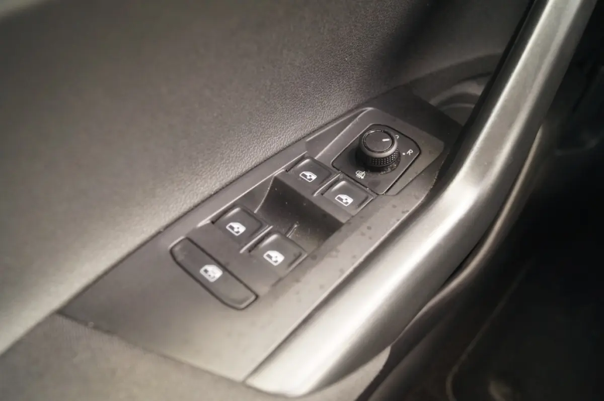 1.0 TSI Life -AIRCO-LED-ACC-CARPLAY-