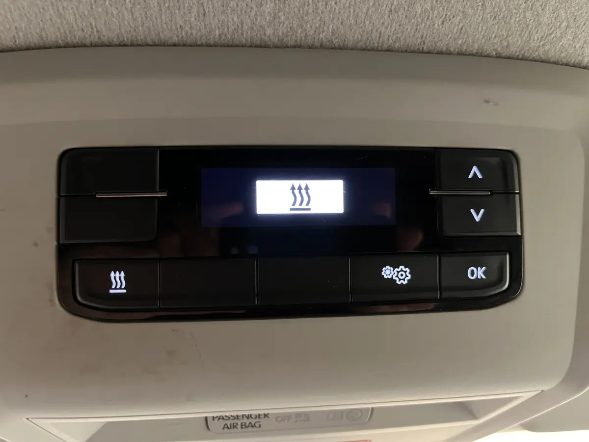 2.0 TDI L1H1 150 PK Automaat / Euro 6 / Schuifdeur L + R / Airco / CarPlay / Cruise Control / Trekhaak / PDC / 3-Zits / 85.100 KM !!