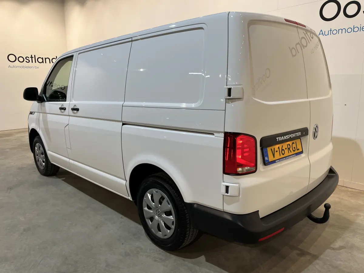 2.0 TDI L1H1 150 PK Automaat / Euro 6 / Schuifdeur L + R / Airco / CarPlay / Cruise Control / Trekhaak / PDC / 3-Zits / 85.100 KM !!