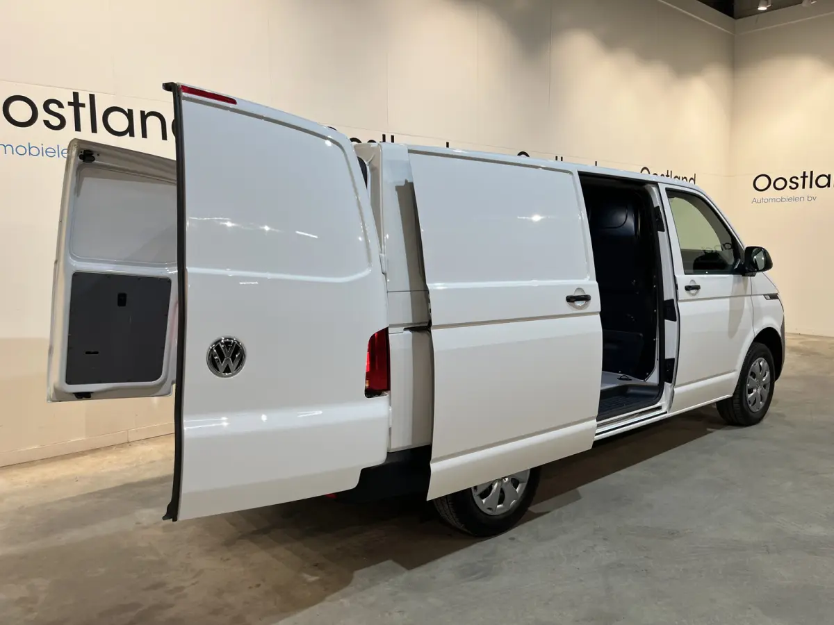 2.0 TDI L1H1 150 PK Automaat / Euro 6 / Schuifdeur L + R / Airco / CarPlay / Cruise Control / Trekhaak / PDC / 3-Zits / 85.100 KM !!